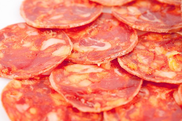 Chorizo de Bellota 100% Ibérico Loncheado 100 g curado artesanalmente y envasado al vacío