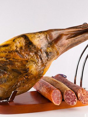 Lote Ibérico con Paleta, Lomo, Chorizo y Salchichón de Bellota curados en secaderos naturales