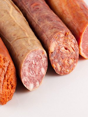 Lote de embutidos ibéricos de bellota con lomo, chorizo, salchichón y sobrasada artesanal
